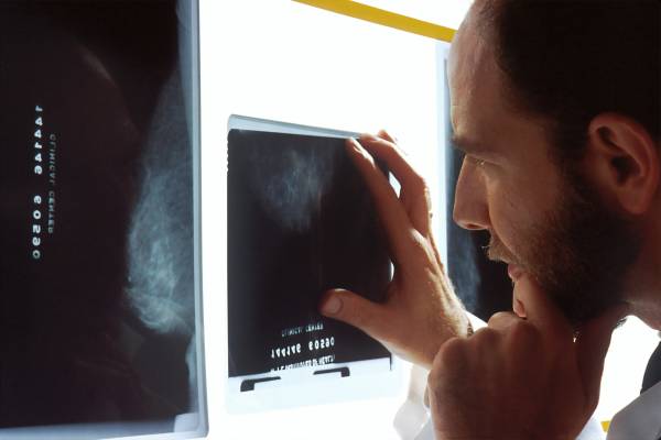 Valóban a mammográfia  a legjobb választás, ha emlőszűrésre megyünk?